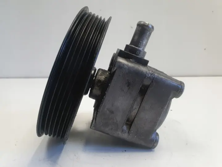 Volvo S80 S60 I XC90 2.5 T POMPA WSPOMAGANIA 8683377 110B