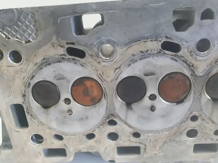 Ford Focus mk3 Fiesta 1.6 TDCI GŁOWICA CYLINDRÓW 9684487210