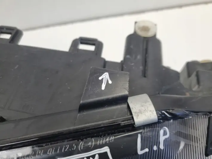 Audi A3 LIFT 00-03r PRZEDNIA LAMPA LEWA lewy przód anglik DEPO