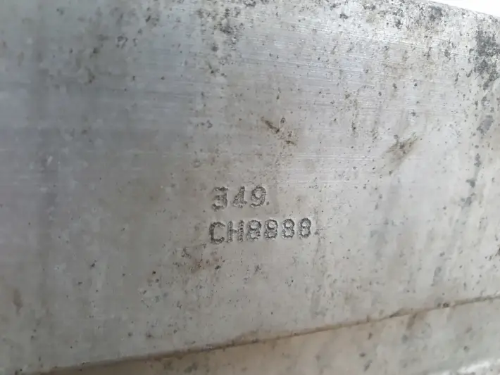 Volvo XC90 I 02-15r BELKA TYLNEGO ZDERZAKA TYŁ