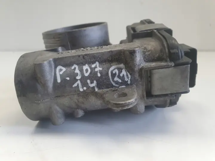 Peugeot 307 1.4 16V PRZEPUSTNICA 9647925480