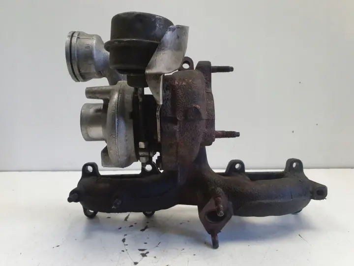 Seat Ibiza III 1.9 TDI TURBOSPRĘŻARKA turbo 038253010B AXR