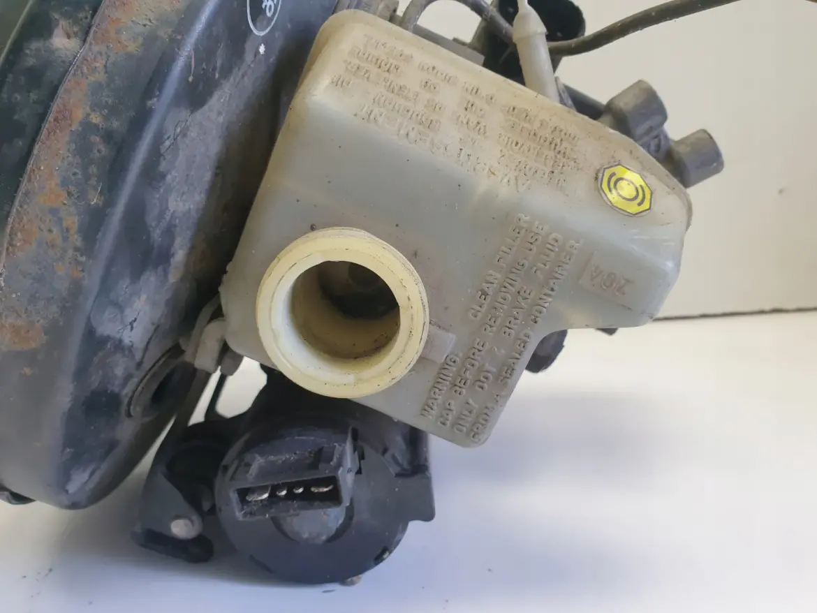 VW Golf III POMPA HAMULVOWA SERVO serwo