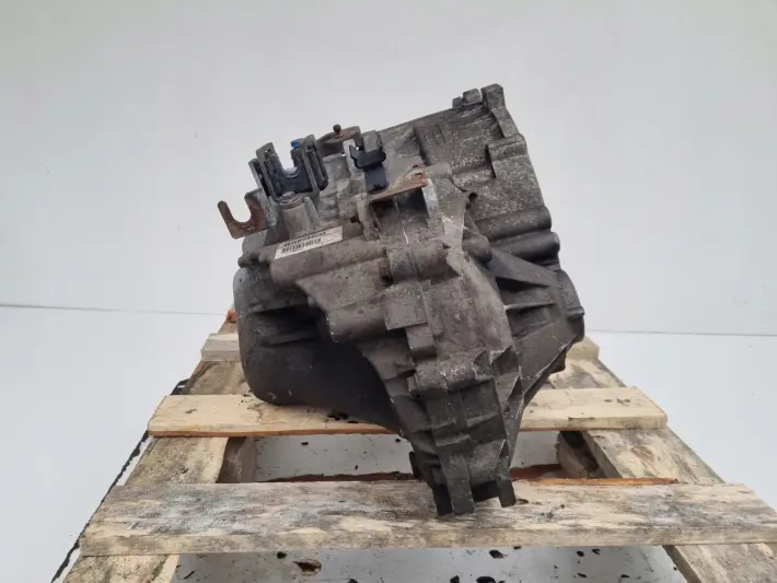 Volvo S60 V70 II 2.5 T turbo SKRZYNIA BIEGÓW manualna P9482180