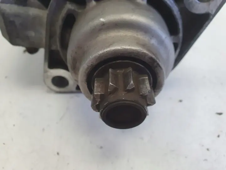 VW Golf V 2.0 FSI ROZRUSZNIK 02Z911023G valeo