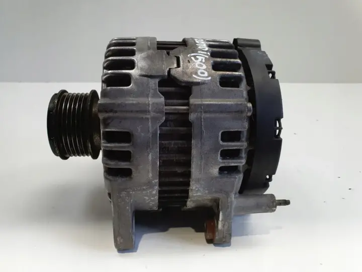 VW Golf VI 2.0 TDIALTERNATOR 03G903023 180A bosch