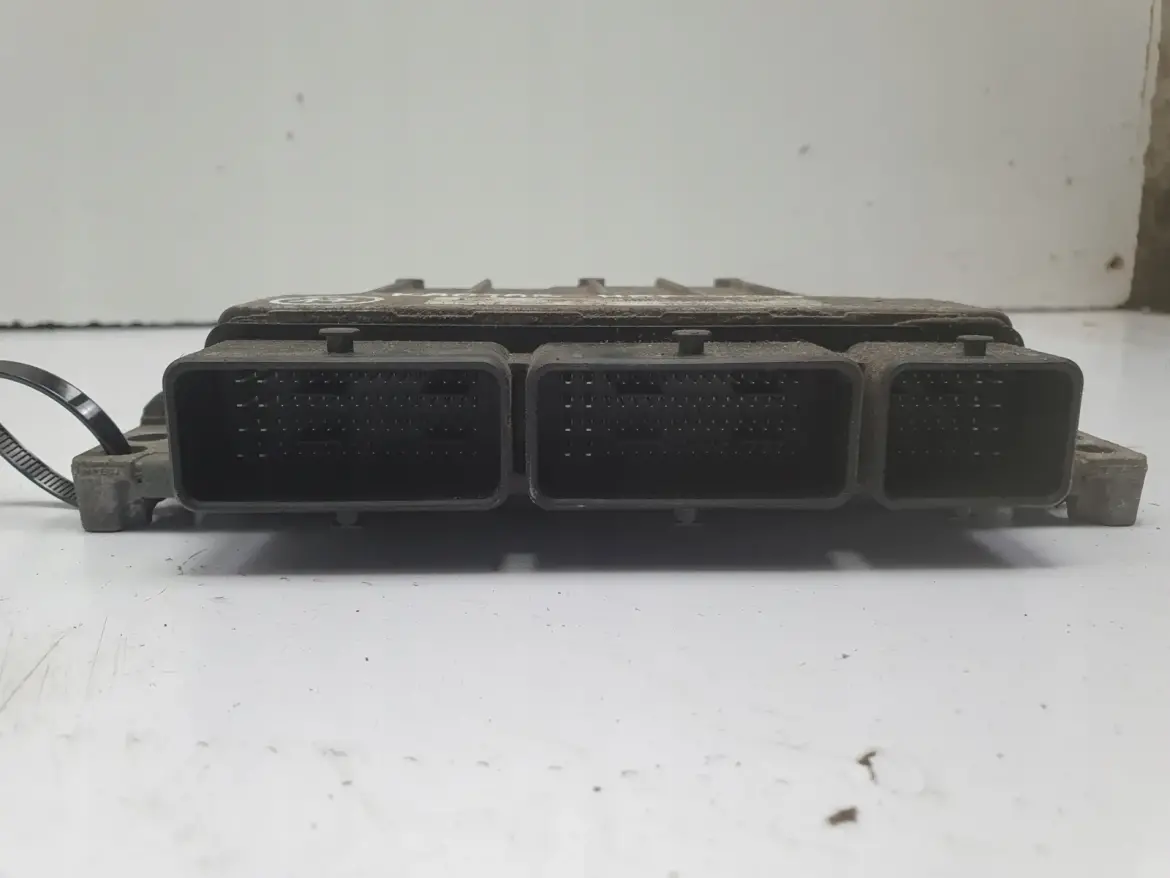 Renault Megane IV 1.2 TCe STEROWNIK SILNIKA komputer 237106288R