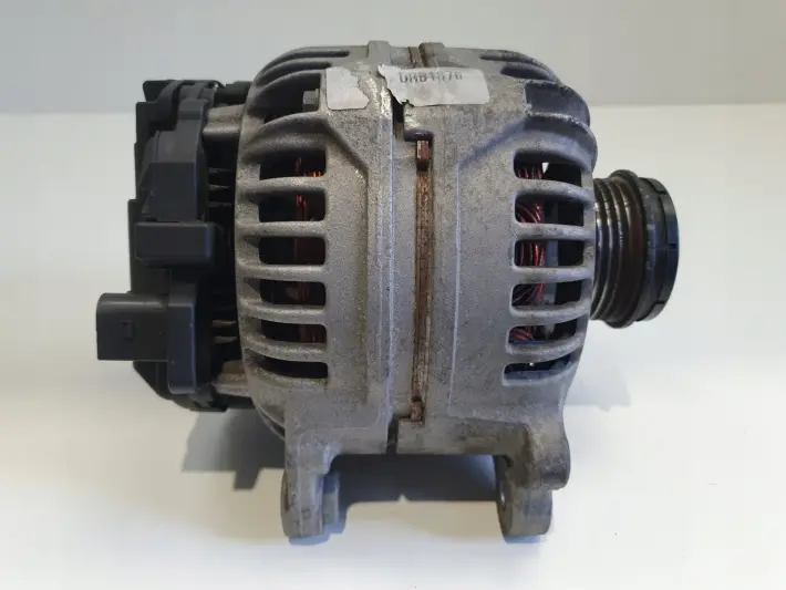 Audi A4 B7 1.9 TDI ALTERNATOR BOSCH
