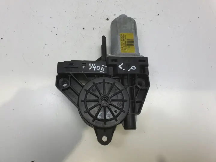 Volvo V40 II 12-16r SILNICZEK SZYBY lewy przód KIEROWCY 966268