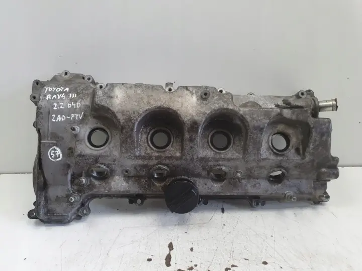 Toyota Corolla Verso II Avensis T25 2.2 D4D POKRYWA ZAWORÓW Zaworowa 2AD
