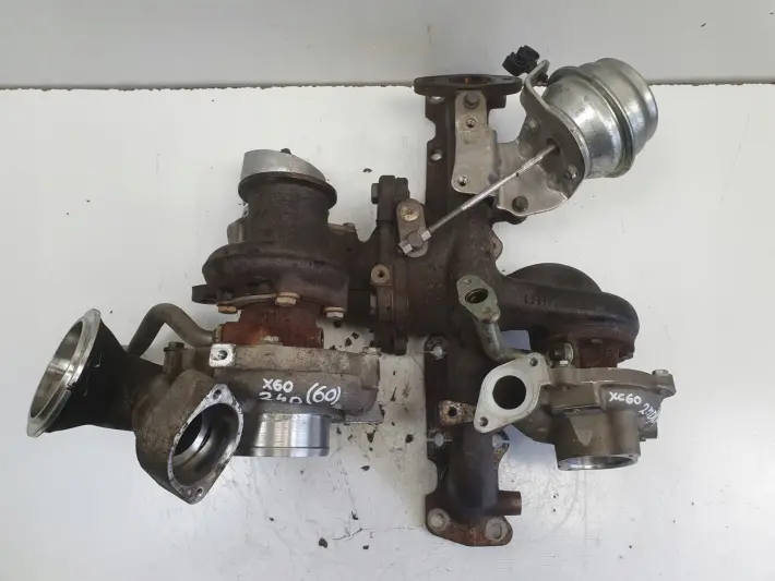 Volvo V60 XC60 S80 II 2.4 D5 TURBOSPRĘŻARKA turbo 36002664 D5244T16