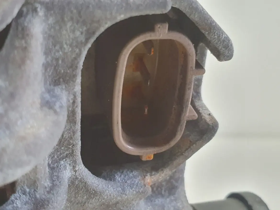 Subaru Legacy IV 3.0 H6 ALTERNATOR 23700AA510