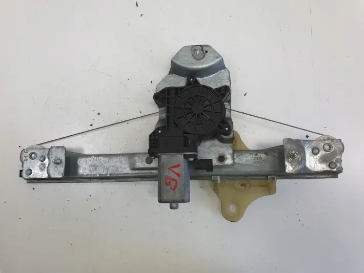 Renault Captur PODNOŚNIK SZYBY lewy tył kierowcy MECHANIZM 128001472B