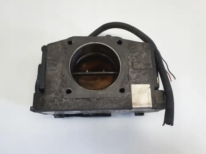 Volvo S60 V70 II 2.0 T turbo PRZEPUSTNICA 8644346 65CFM2