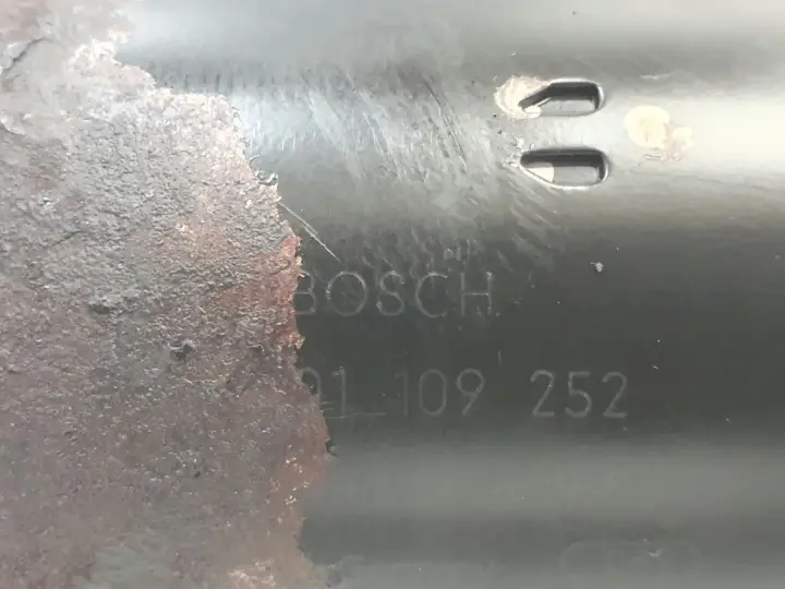 Volvo S60 I V70 II 2.4 D5 ROZRUSZNIK bosch 0001109252