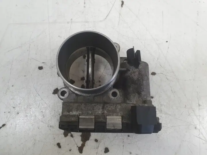 Volvo V70 2.4 D D5 PRZEPUSTNICA 31216665 bosch 0280750520