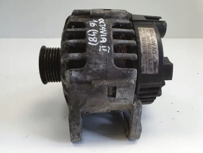 Skoda Fabia I VW Polo IV 1.2 12V ALTERNATOR valeo 03D903025J