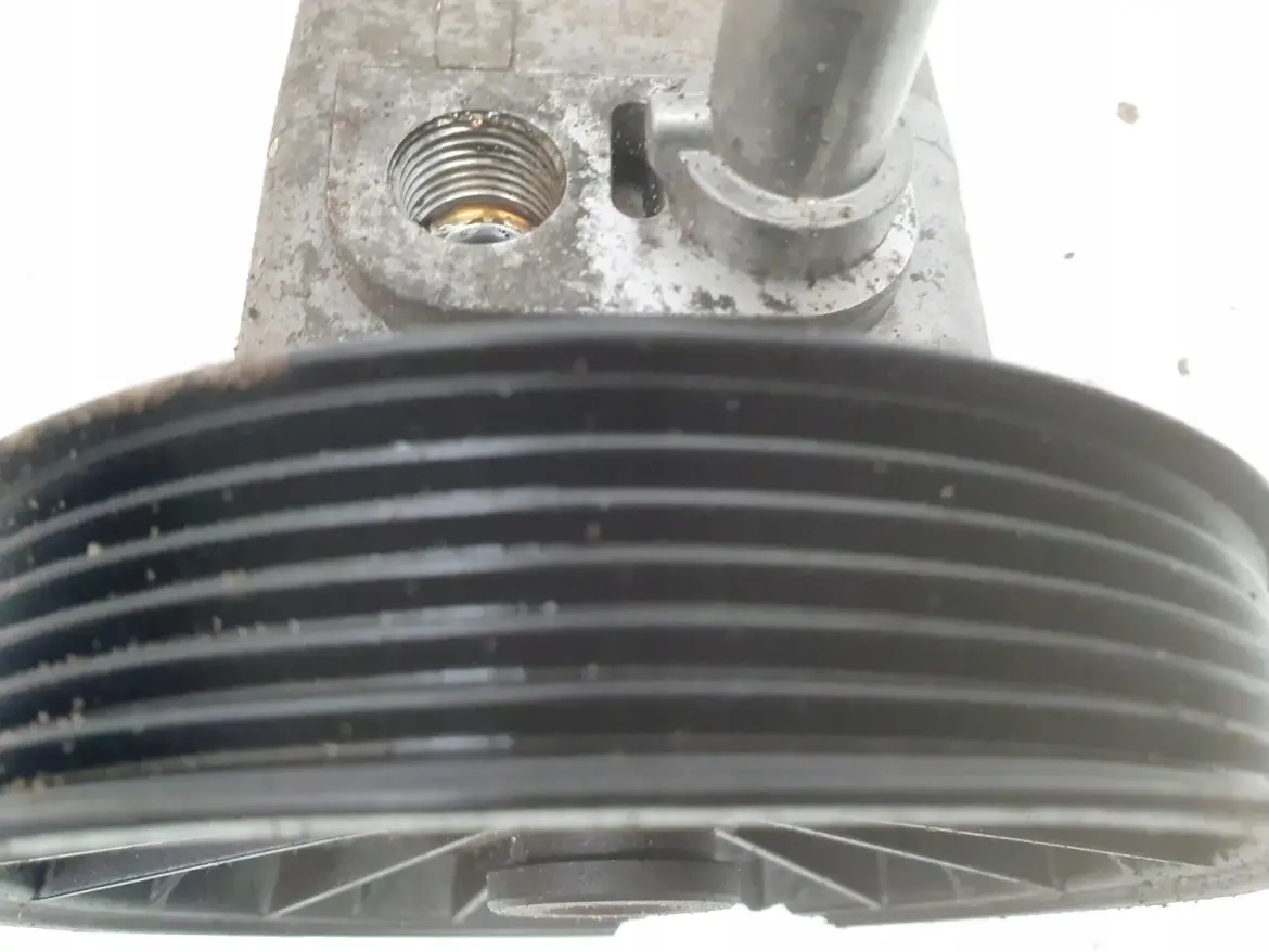 Volvo V70 II 2.4 i POMPA WSPOMAGANIA 8649636