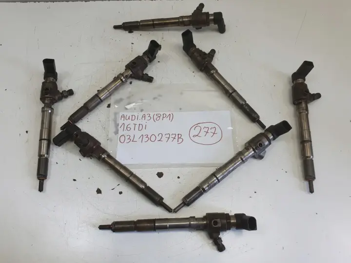 Audi Seat Skoda VW Caddy III 1.6 TDI WTRYSKIWACZ wtrysk 03L130277B
