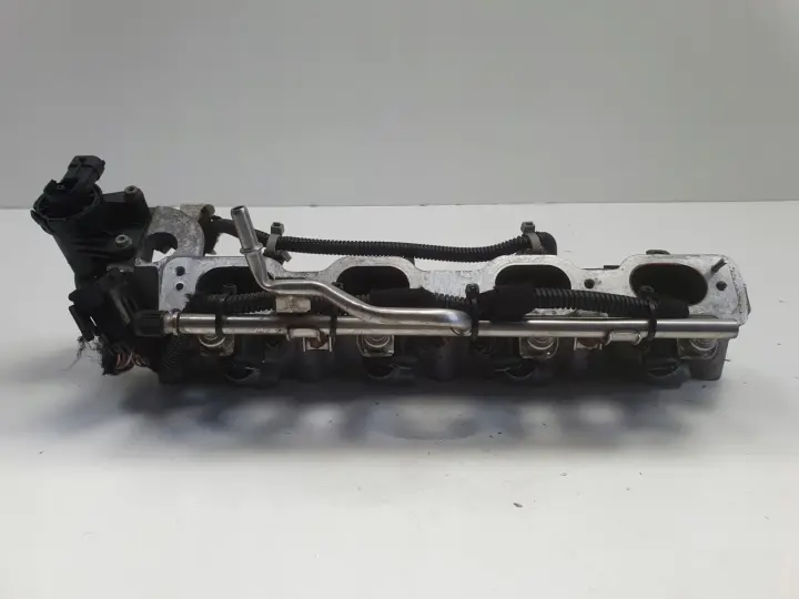 Opel Zafira B 1.6 16V KOLEKTOR SSĄCY wtryskiwacze 24431920