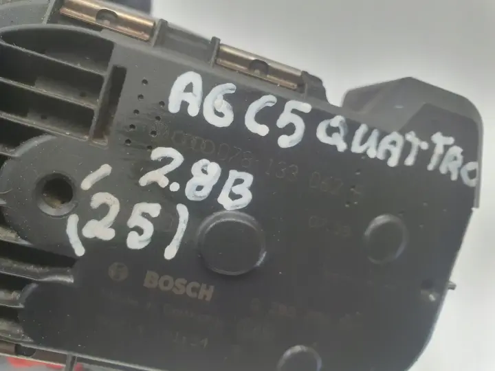 Audi A6 C5 3.0 V6 PRZEPUSTNICA 078133062B 0280750030