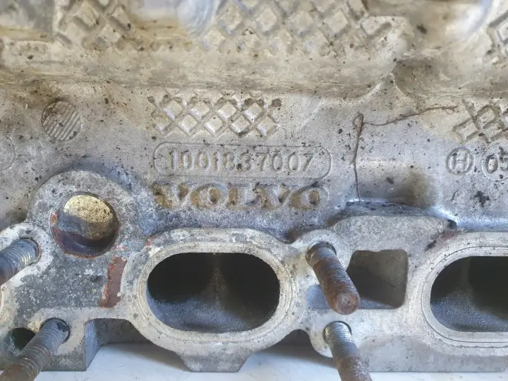 Volvo S60 V70 II 2.4 i GŁOWICA CYLINDRÓW 1001837007