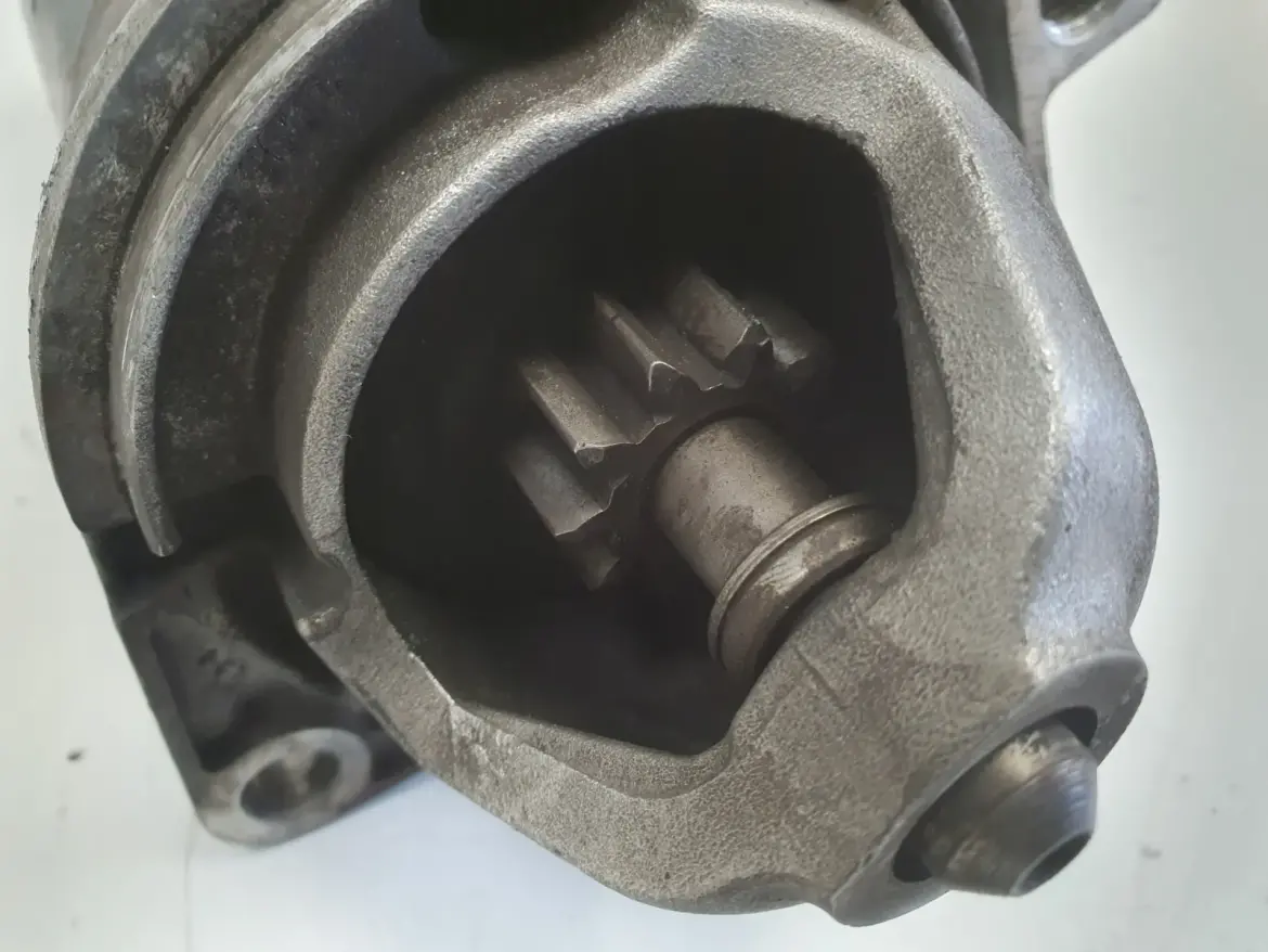 Opel Astra II G 2.2 DTI ROZRUSZNIK 0001109055 bosch