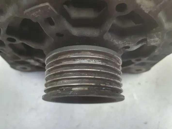 Renault Master II 2.5 DCI ALTERNATOR SG12B122