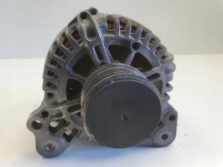 Audi A3 II 8P 1.6 TDI ALTERNATOR