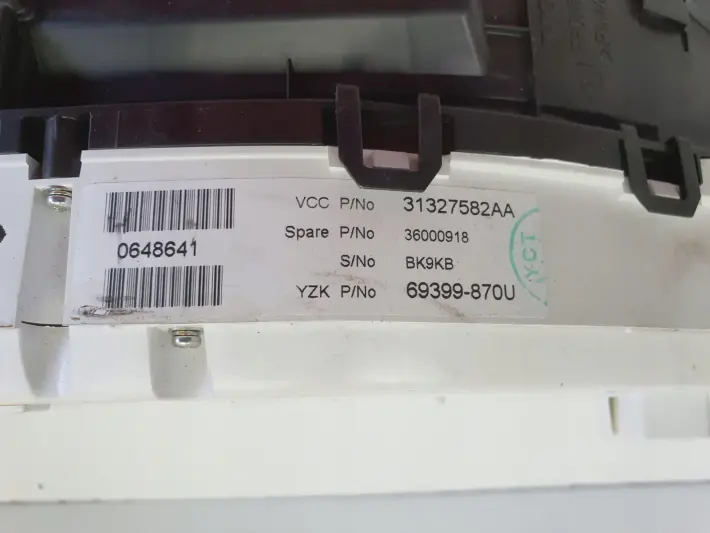 Volvo XC60 V60 S60 II 1.6 D2 diesel LICZNIK ZEGARY Europa 31327582AA