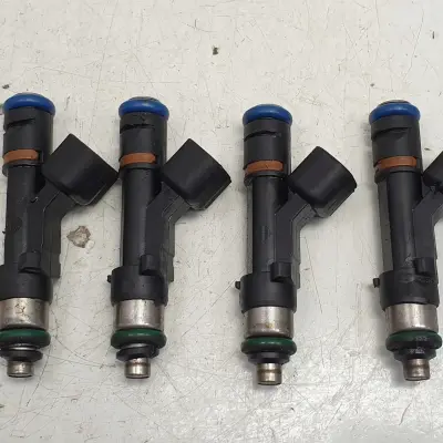 Ford Mondeo MK4 2.0 16V WTRYSKIWACZ 0280158105