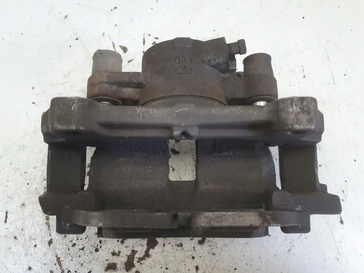 Volvo S60 XC60 II PRZEDNI ZACISK HAMULCOWY prawy przód PASAŻERA 31665741