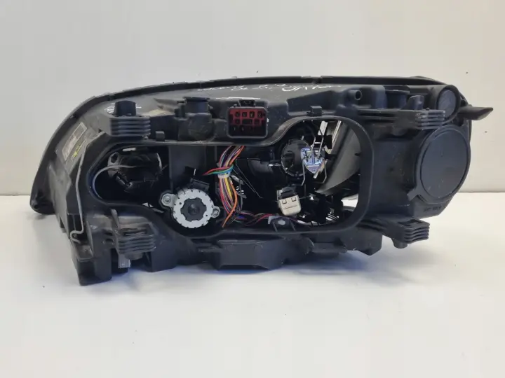 Volvo S80 II V70 III 06-16r PRZEDNIA LAMPA PRAWA PRAWY PRZÓD skręt 31283916