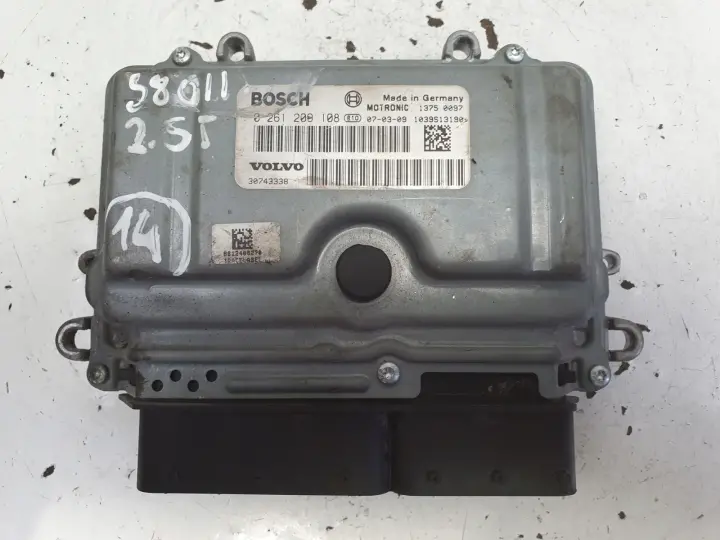 Volvo S80 II 2.5 T STEROWNIK SILNIKA 0261209108