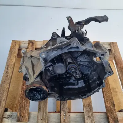 Audi A3 8P II 1.6 FSI MANUALNA SKRZYNIA BIEGÓW manual GVY