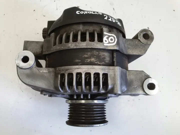 Toyota Corolla Verso II 2.2 D4D ALTERNATOR DENSO