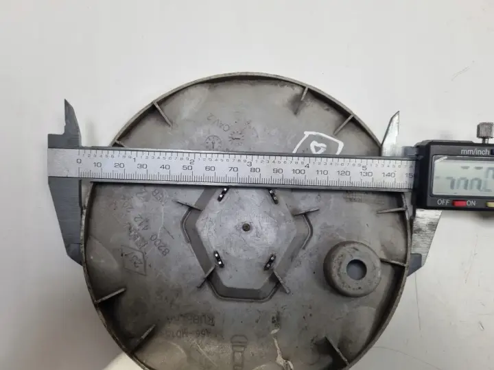 Renault DEKIELEK FELGI Kapsel kołpak 8200412202 145 mm