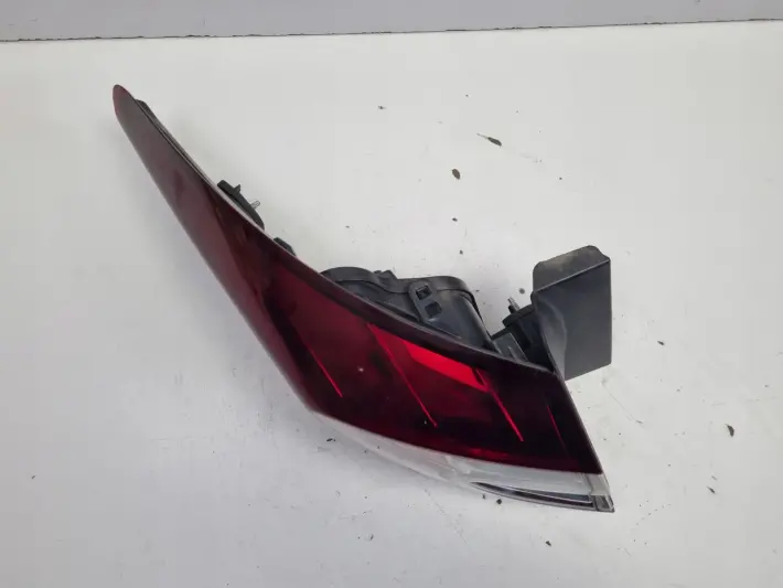 Renault Megane III kombi TYLNIA TYLNA LAMPA LEWA lewy tył 265550010R