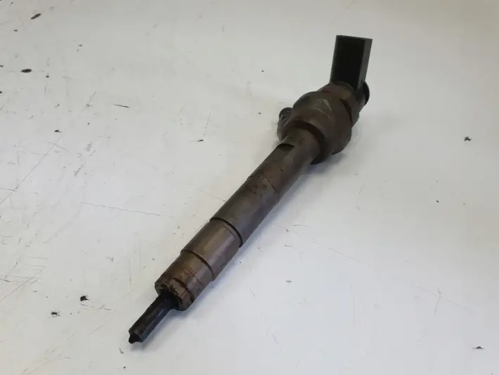 BMW E87 E90 E91 2.0 D WTRYSKIWACZ wtrysk 0445110289