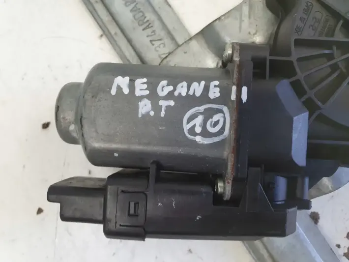 Renault Megane III MECHANIZM PODNOSZENIA SZYBY prawy tył PASAŻERA podnośnik