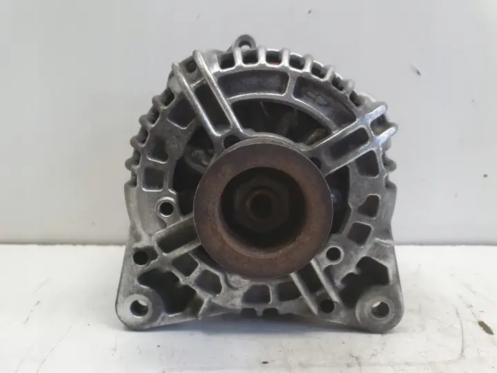 Renault Master II 2.5 DCI ALTERNATOR 0124525044 150A bosch