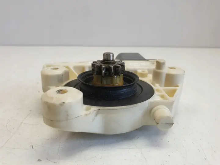 Ford Focus MK2 SILNICZEK PRZEDNIEJ SZYBY prawy
