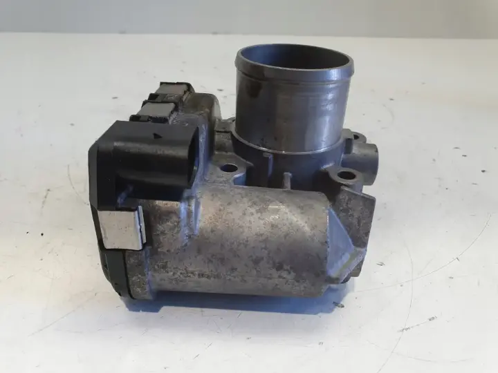 Opel Vivaro Trafic 2.0 DCI ROZRUSZNIK 0281002681 bosch 8200330810