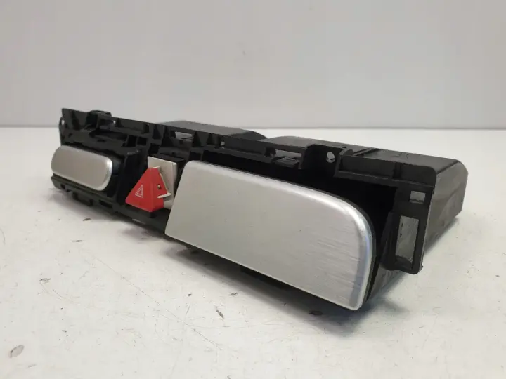 VW Passat B6 SCHOWEK wizytownik TELEFON 3C1857273
