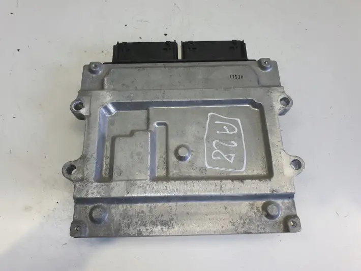 Volvo V40 II 2.0 D STEROWNIK SILNIKA komputer 31312486