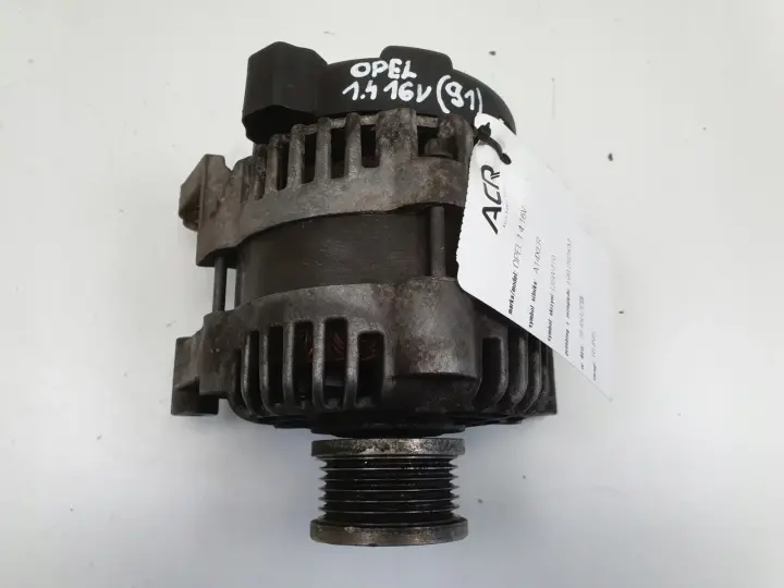 Opel Astra IV J 1.4 16V ALTERNATOR 13500582 100A
