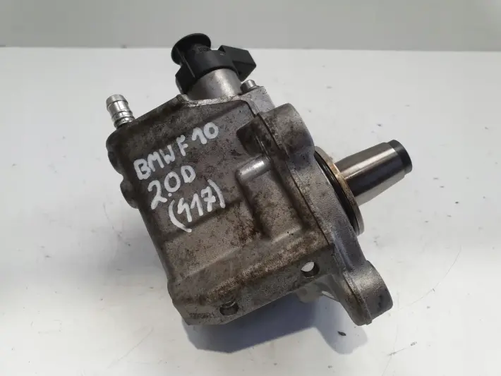 BMW F10 F11 2.0 D POMPA WTRYSKOWA 0445010517