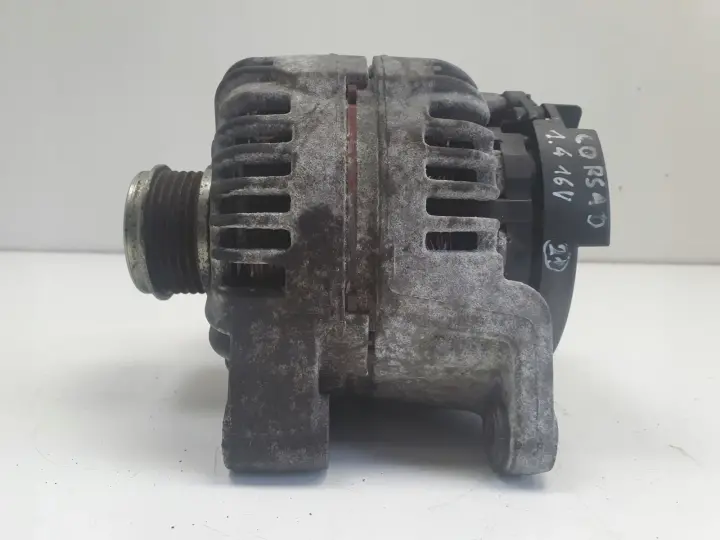 Opel Corsa D 1.4 16V ALTERNATOR bosch 0124425087 120A
