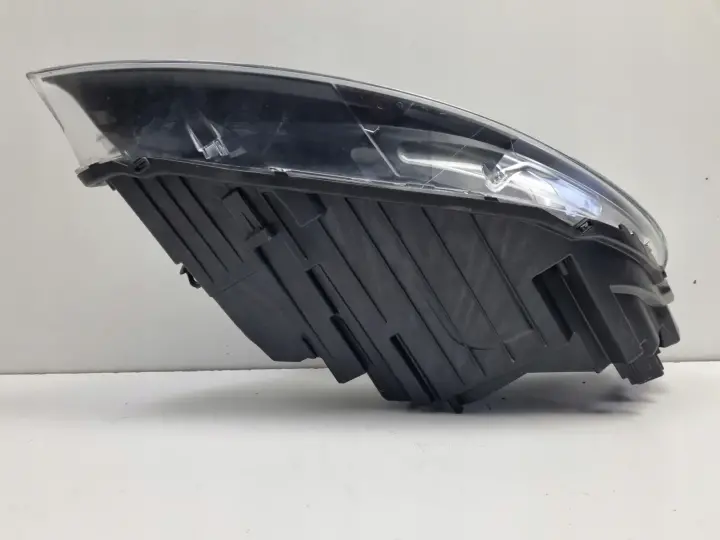 Volvo V40 LIFT PRZEDNIA LAMPA LEWA lewy przód FULL LED EUROPA 31677022