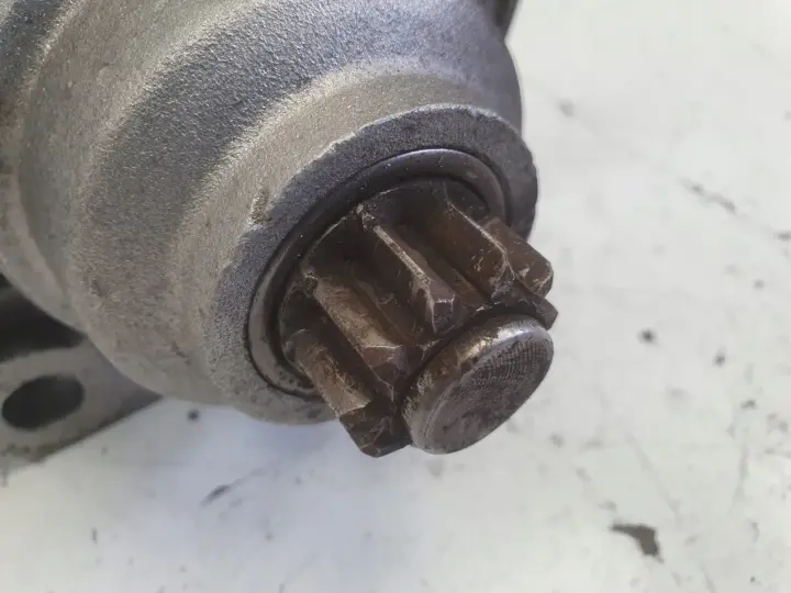 VW Passat B6 1.9 TDI ROZRUSZNIK bosch 0001123012